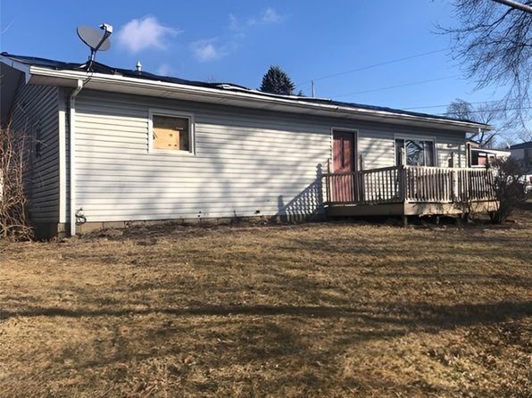 172 Brickyard Bend Rd, New Cumberland, WV 26047