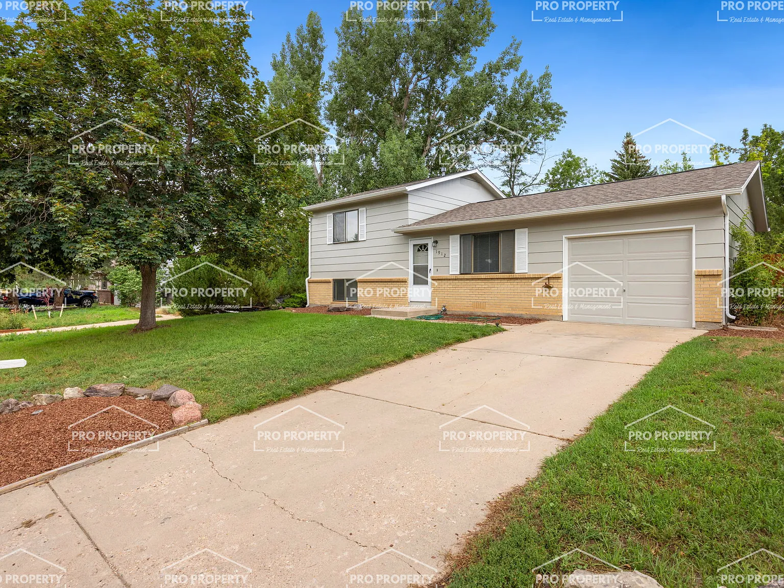 4 bed, 1300 sqft, $2,500 — Photo 1