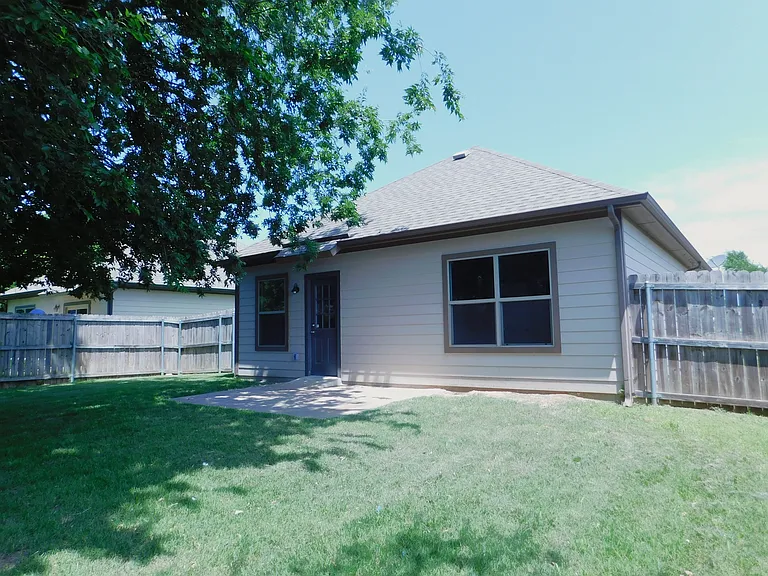 673 Copenhavr St — Photo 24