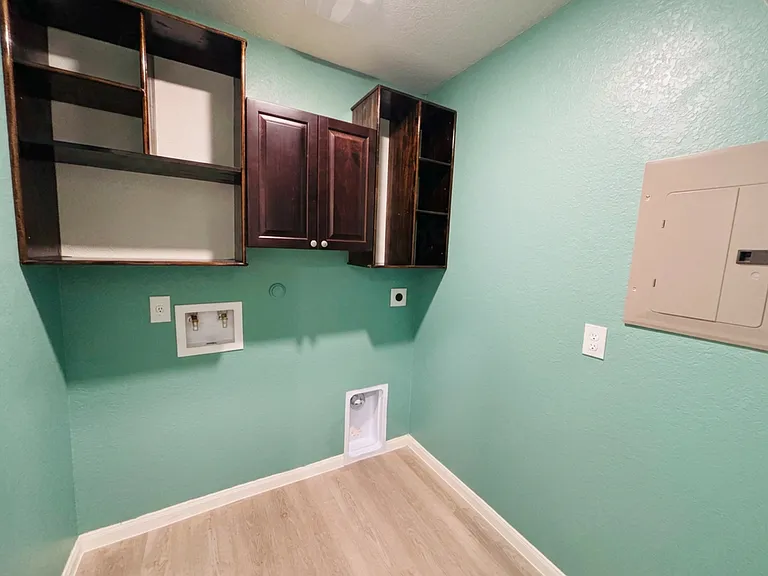 9723 Morgans Mls — Photo 7