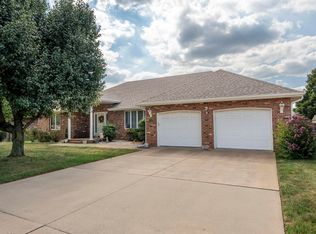 3597 S Swan Ave, Springfield, MO 65807