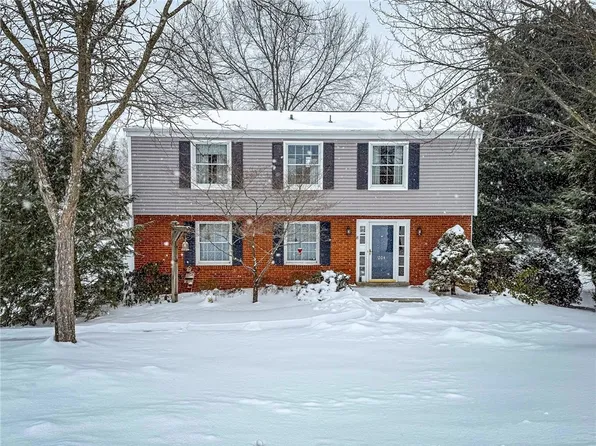 204 Bluegrass Dr, Butler, PA 16001