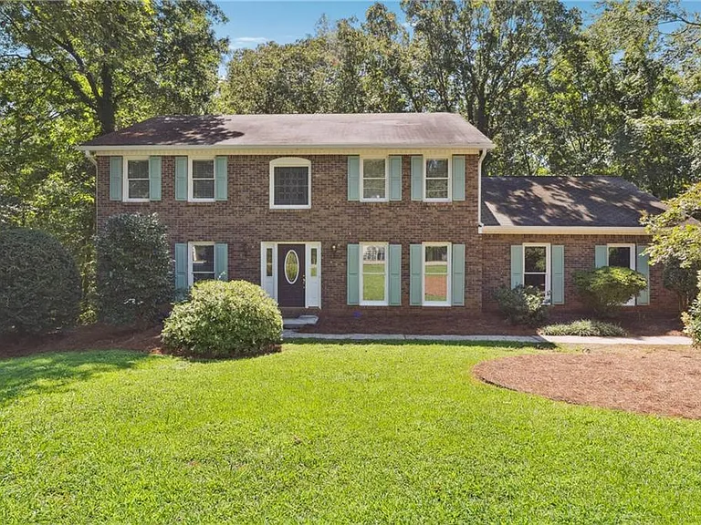 3761 Ridge Rd SE — Photo 1