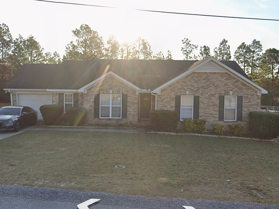 2816 Lyonia Ln