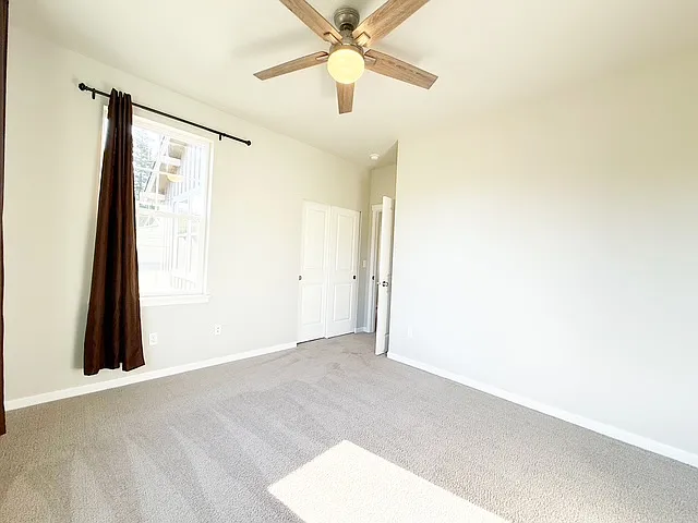 2441 NE Redford St — Photo 31