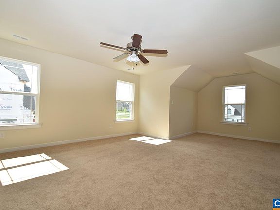 4th image of 97 Richardson Dr