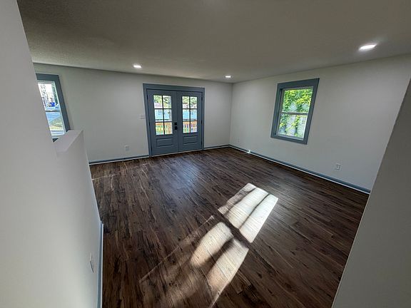 3rd image of 3490 Blair Rd NW