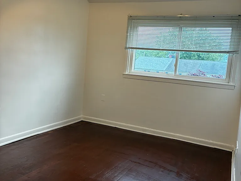 8527 Harris Ave — Photo 7