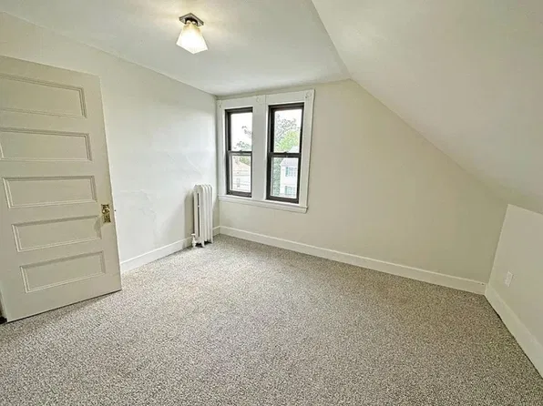 16 Francis St Floor 3, Waltham, MA 02451