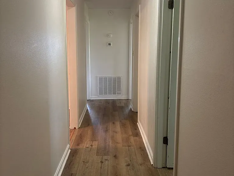 5032 Anderson St — Photo 5