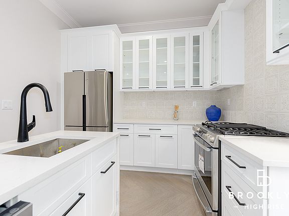 5th image of 234A Vernon Ave #1A