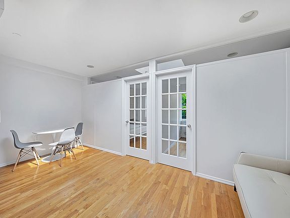 2nd image of 229 E 35th St APT 2B