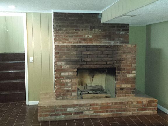 5th image of 5609 E 109th Ter