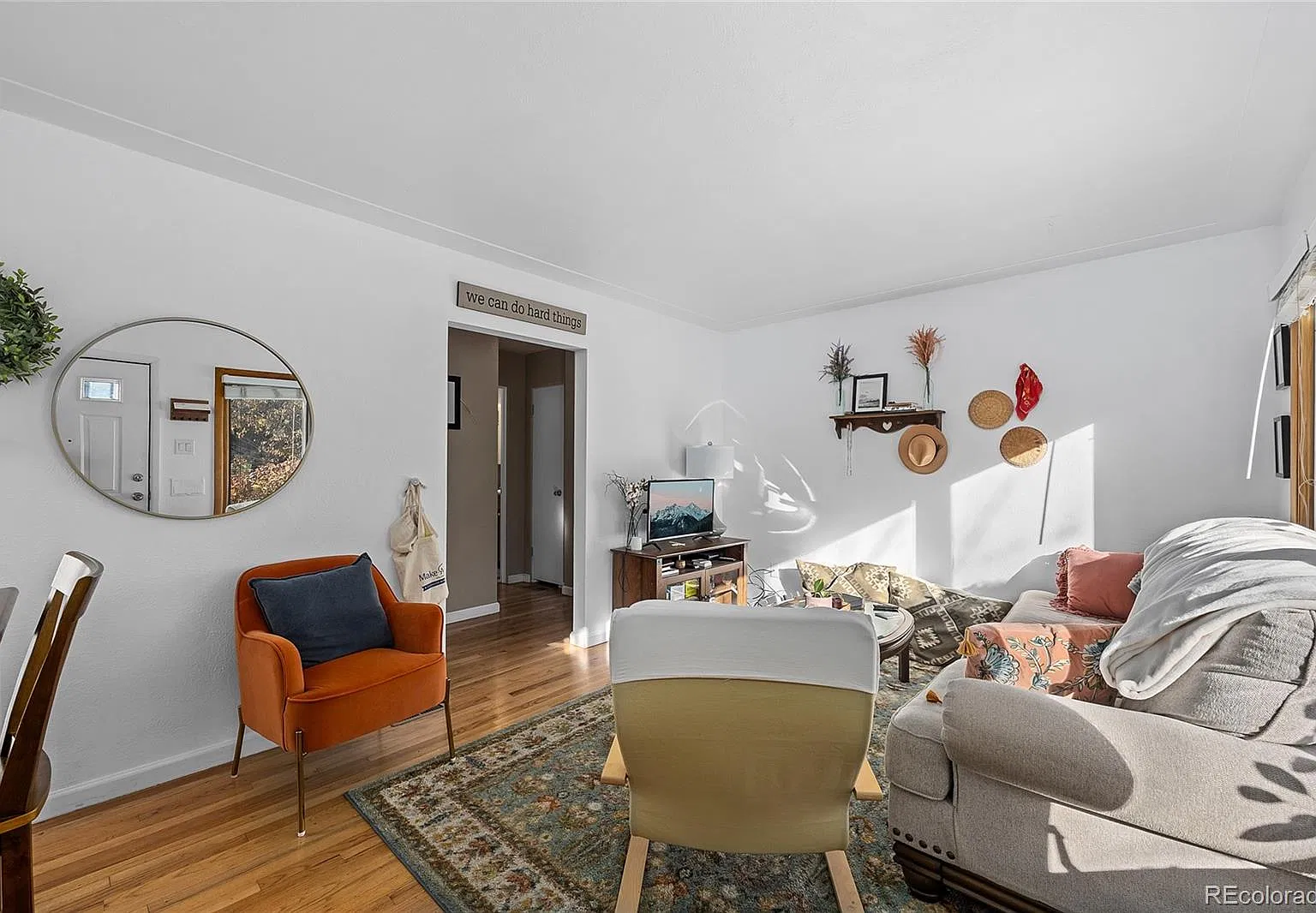 5 bed, 2.0 bath, 2056 sqft, $3,500 — Photo 1