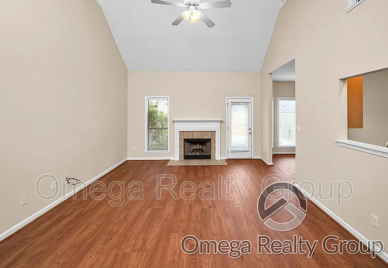 2161 Parsons Dr — Photo 9