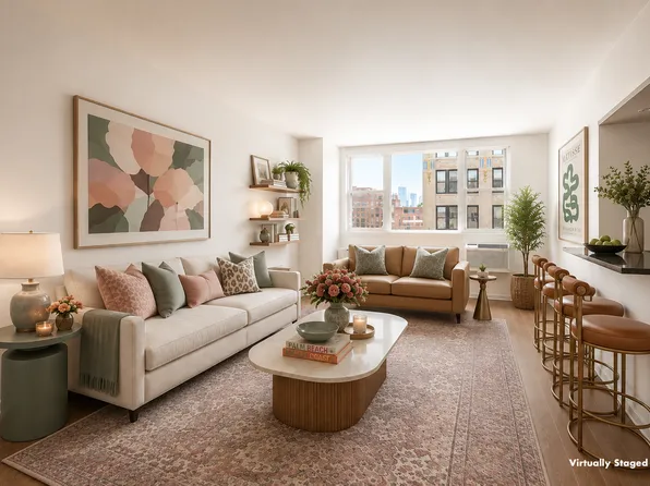 77 Seventh Avenue image 1 of 11