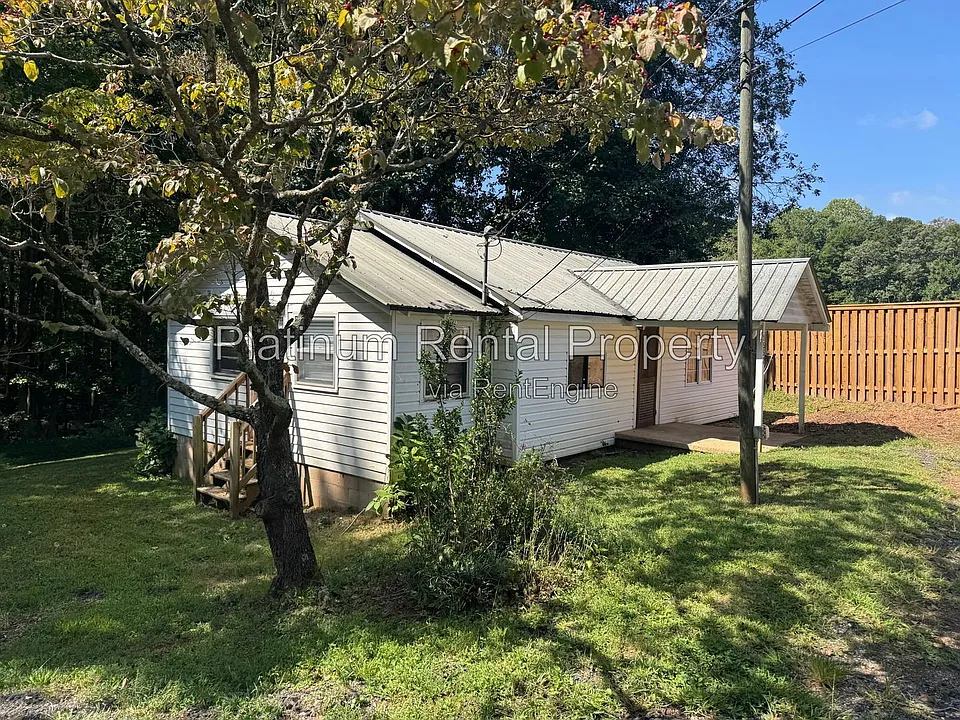 1552 Highway 53 E