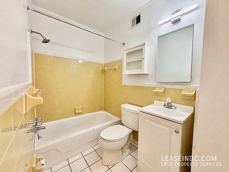 1526 12th St NW #4 — Photo 17