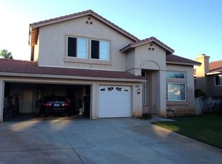 2580 Honeysuckle Cir, Corona, CA 92881