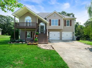 32 Newman Dr, Villa Rica, GA 30180