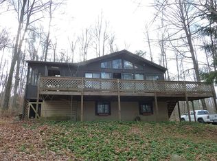 106 Cedar Ln, Greentown, PA 18426