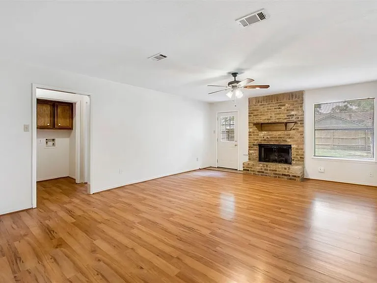 2106 Wickburn Dr — Photo 13