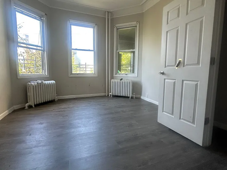 138 Buena Vista Ave — Photo 11