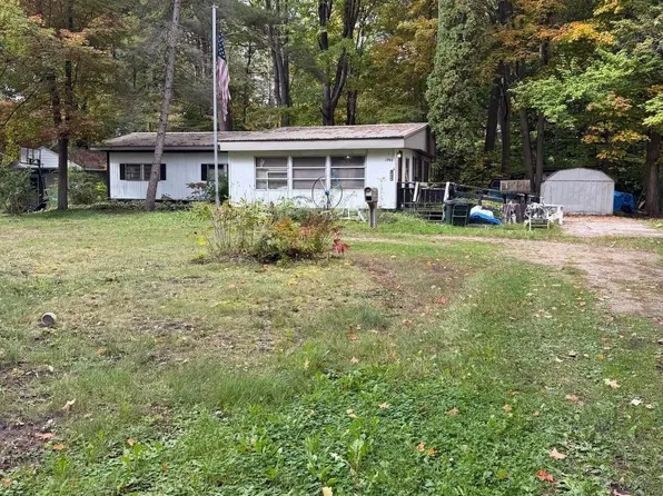 1960 S Pavilion Dr, Lake City, MI 49651