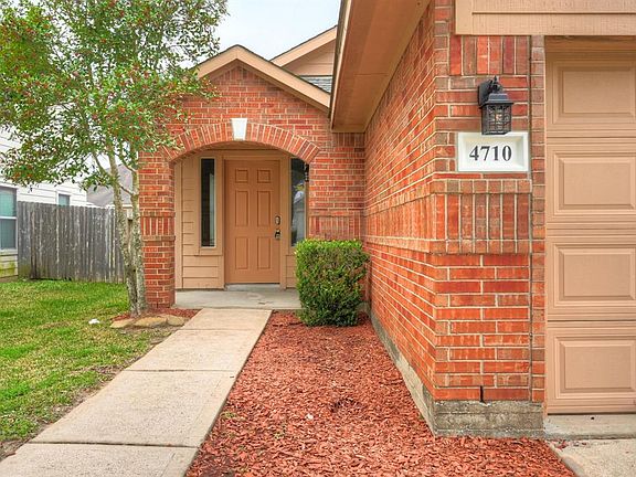 5th image of 4710 Chisholm Hollow Ct