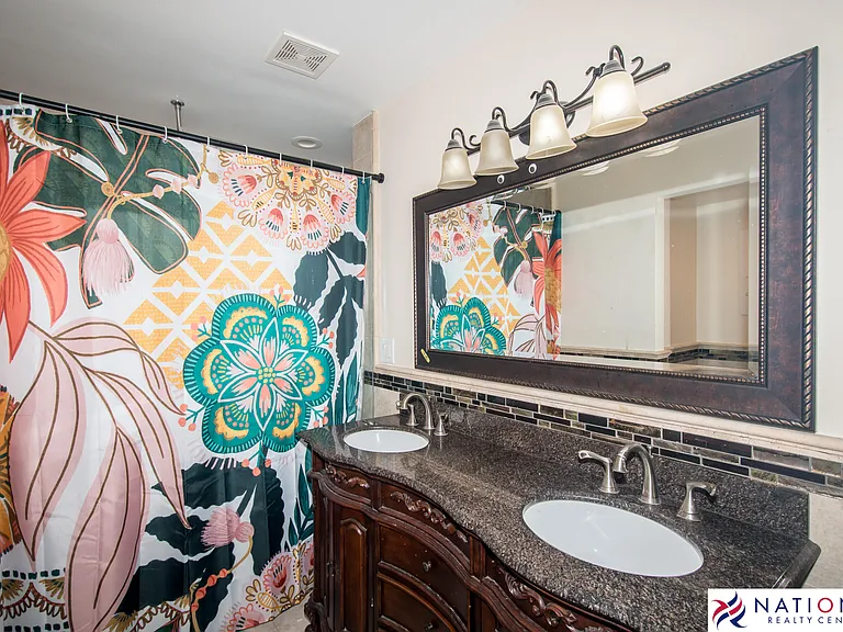 37709 Glengrove Dr — Photo 35