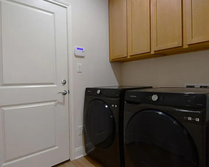 6067 Hamilton Meadows Way — Photo 33