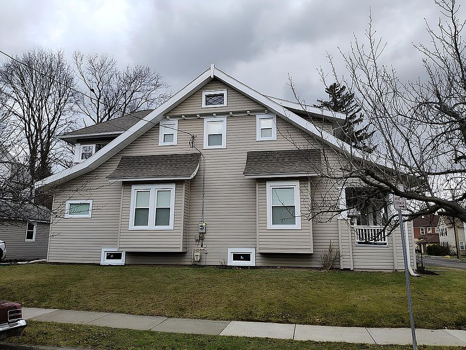 2nd image of 21 Schiller St