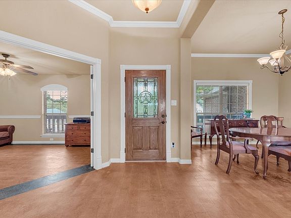 4th image of 206 Mockingbird Ln