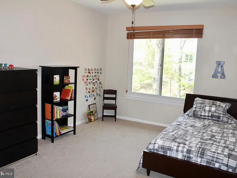 1118 Challedon Rd — Photo 12