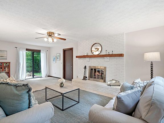5th image of 8800 Robinhood Cir