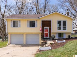 5614 N 80th St, Omaha, NE 68134