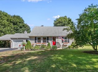 81 Lawler Ln, Norwich, CT 06360