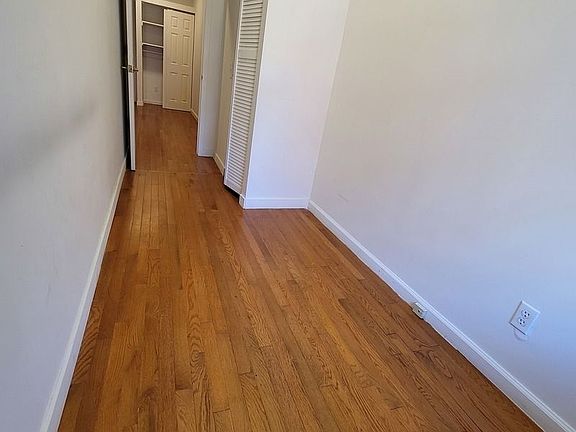 4th image of 312 E 9th St APT 9C