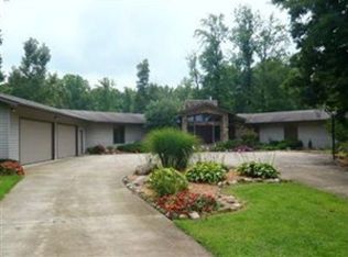 6826 Crocker Rd, Valley City, OH 44280