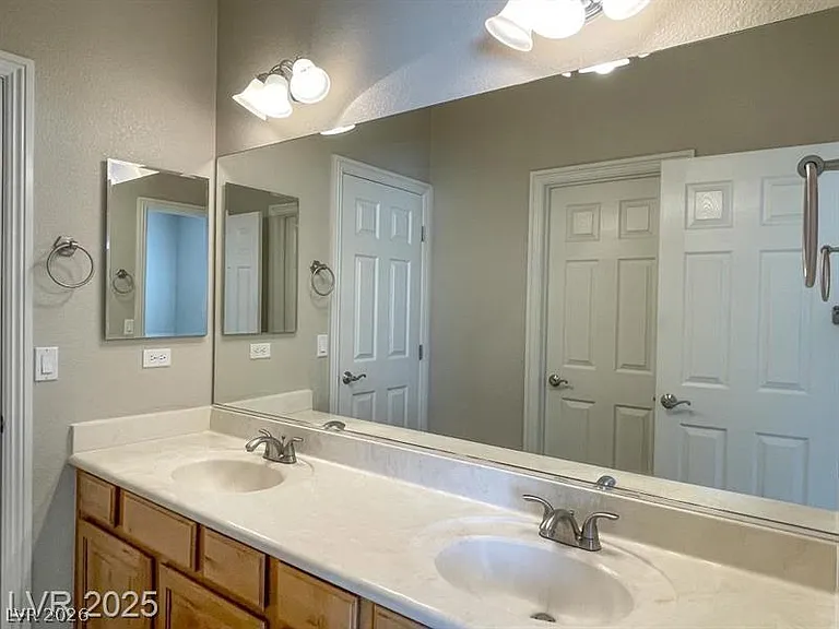 12048 La Palmera Ave — Photo 36