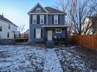 2214 Grand Ave, Davenport, IA