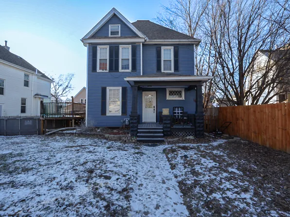 2214 Grand Ave, Davenport, IA 52803