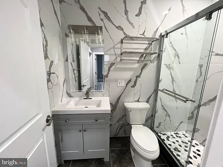700 N Marshall St #2 — Photo 9