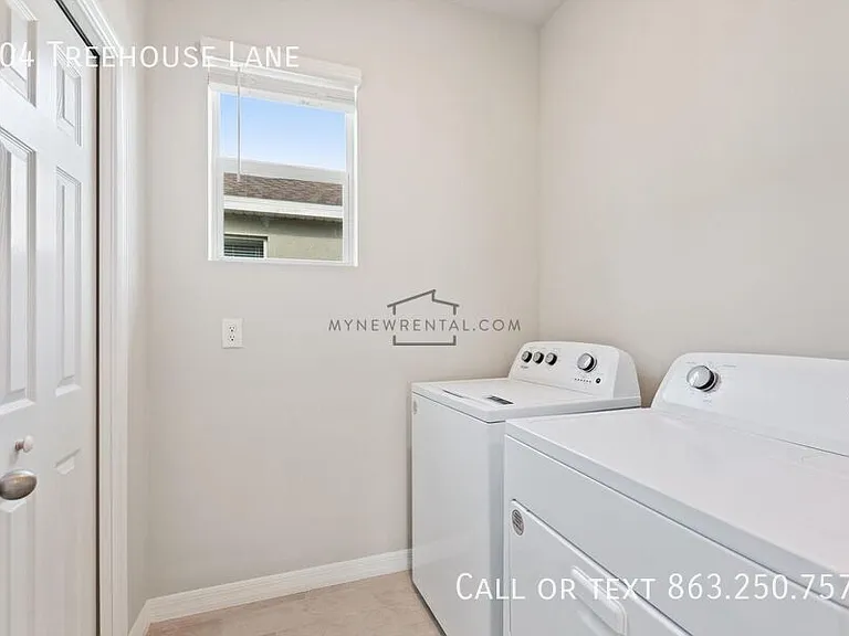 704 Treehouse Ln — Photo 24