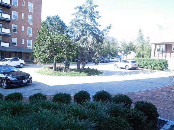 4th image of 16-70 Bell Blvd #143