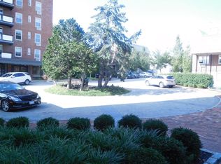 16-66 Bell Blvd #417, Bayside, NY 11360