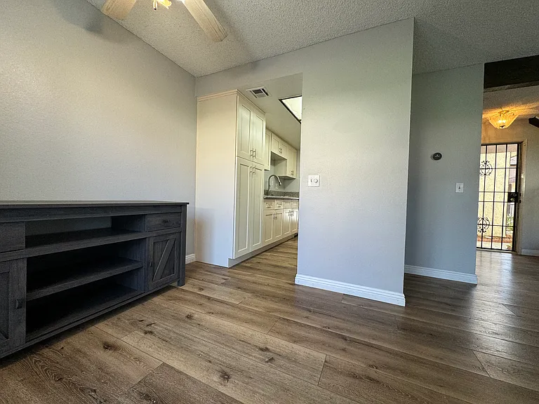 2154 Basswood Ct — Photo 6