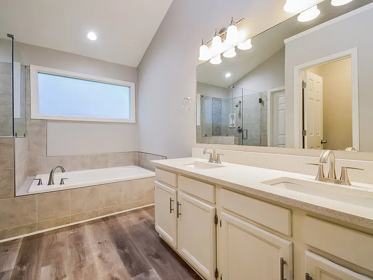 547 Riverbirch Trce — Photo 15