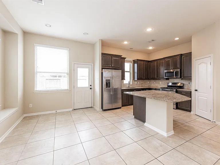 24943 Blue Mountain Park Ln — Photo 9