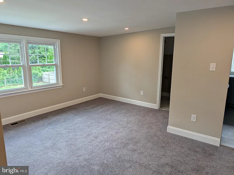 25 Jones Ave #2 — Photo 6